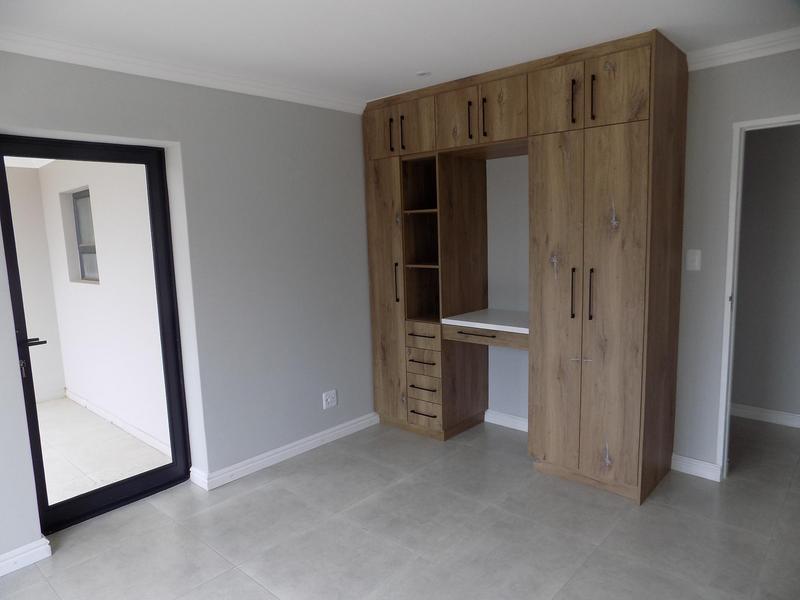 3 Bedroom Property for Sale in Fraaiuitsig Western Cape